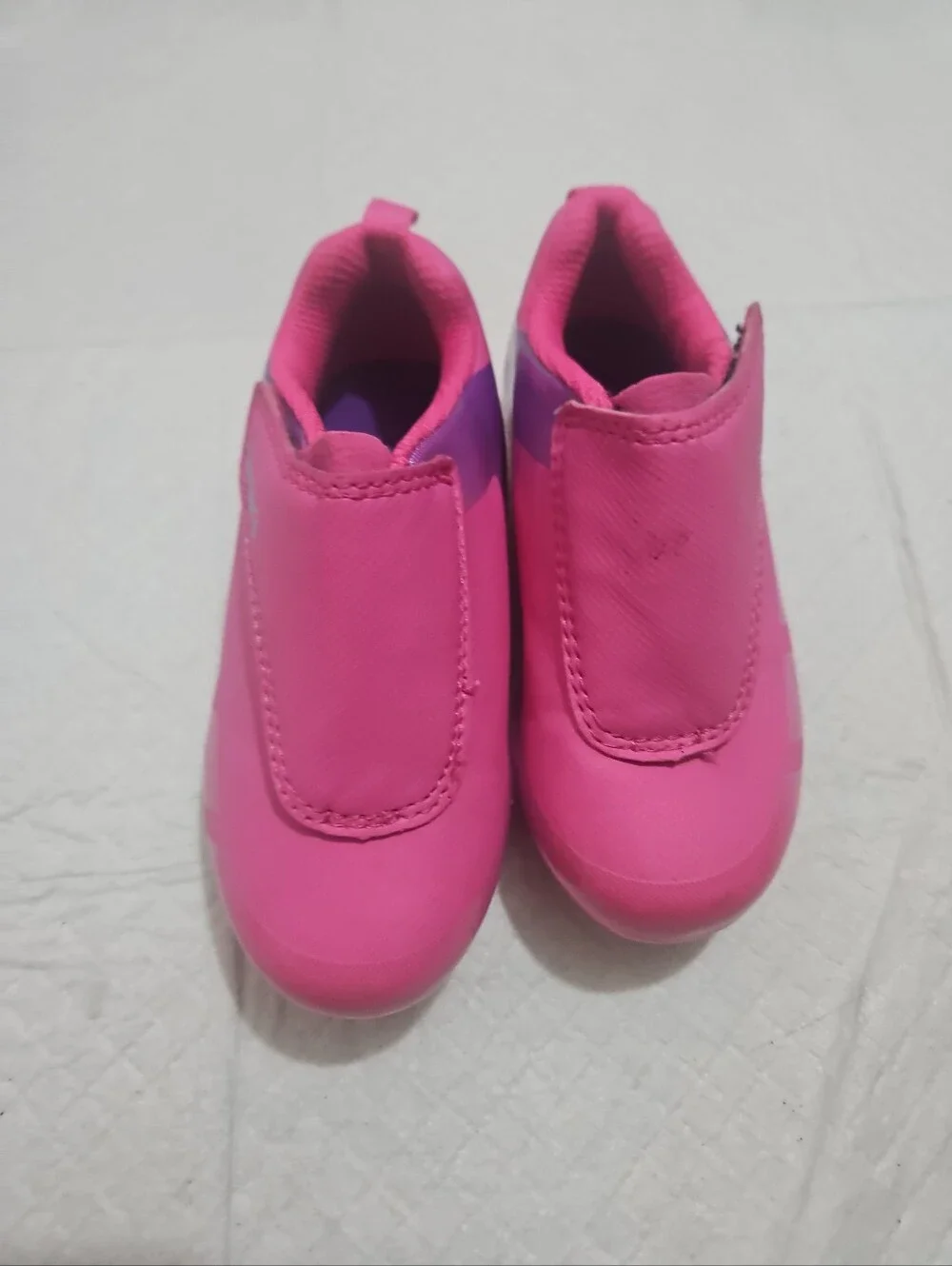 Carters Kids Fica Sports Cleats Slip-On Active Shoes in Pink Sz 7